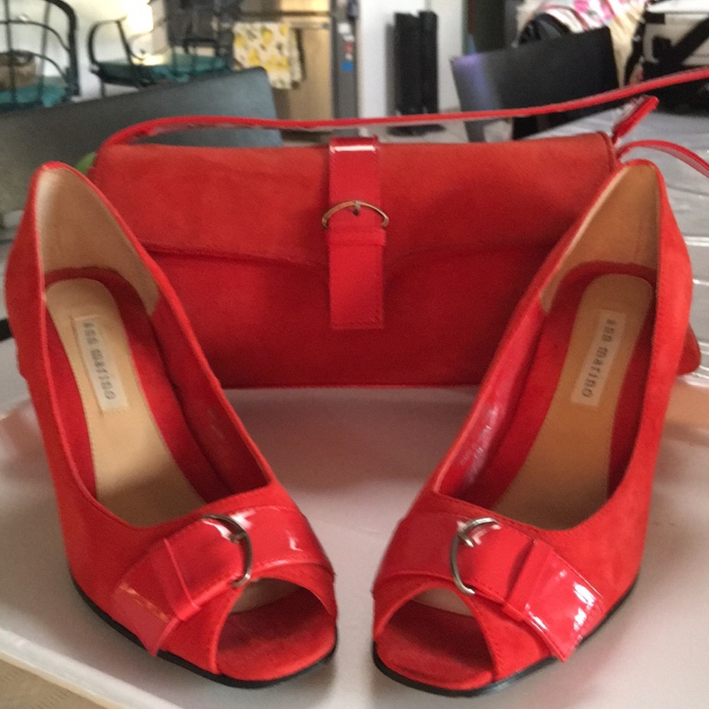Peep toe heels